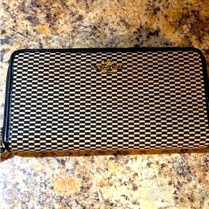Coach Accordion Zip Legacy jacquard Round wallet "MILK…